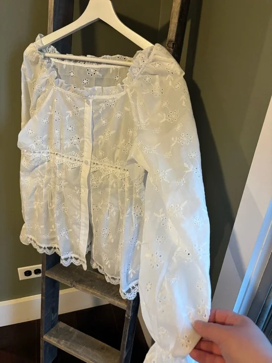 Eyelet and Lace Blouse - Picture 5 of 9